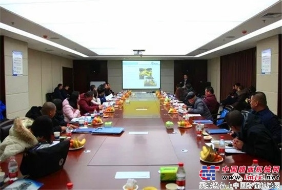 内蒙山西用户组团参观考察陕建机股份公司