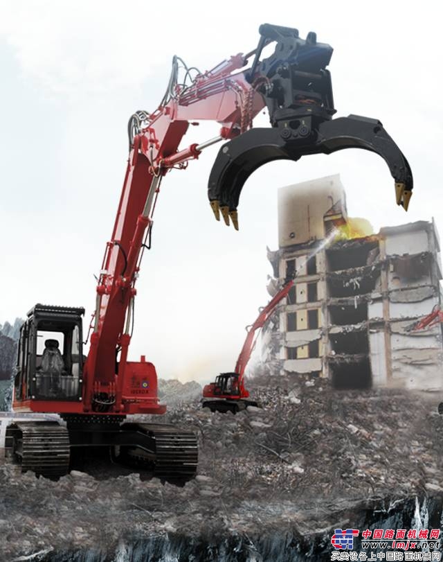 灾害中永远逆行的“钢铁英雄”： 厦工XG826i高空破拆抢险智能挖掘机 