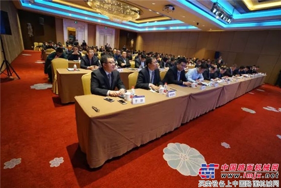 福田汽车集团雷萨重机事业部2018年全球合作伙伴主题大会在杭州顺利召开