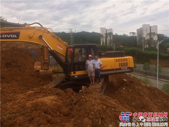 何永森：選擇雷沃，成就了創富人生 