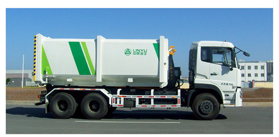 摆臂式垃圾车在操作前应注意哪些事项？