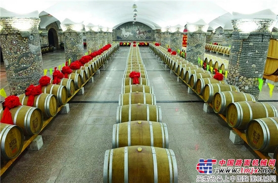 方圆集团烟台金鼎葡萄酒业有限公司提前完成全年任务
