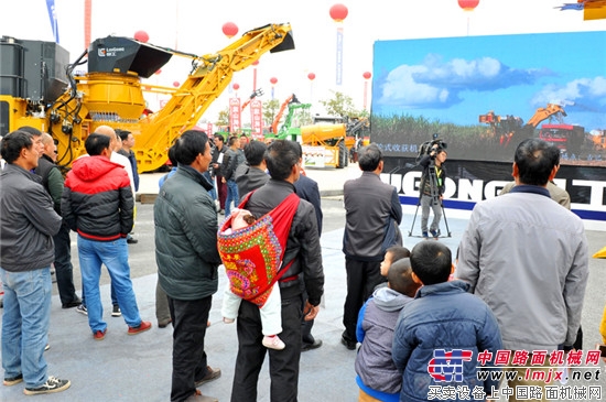 柳工机械助推农业供给侧改革 11台农用机械亮相2017年中国甘蔗机械化博览会