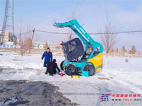 八年坚守，新疆冰天雪地里的山河心