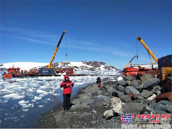 挑戰南極 4台徐工起重機憑借哪些“極限本領”讓科考站屹立在南極風雪中？