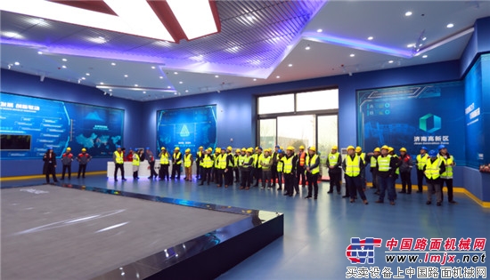 濟南臨工礦山召開2018業務運營與發展座談會