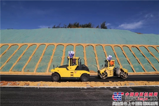 宝马格路面施工设备，铺筑新时空下的茶马古道 