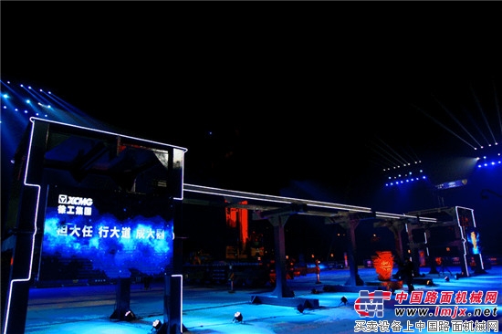 今晚《挑战不可能》CCTV1 徐工装载机“钢铁军团”高空极限平衡挑战，霸屏来袭！