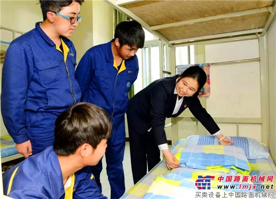 @有志学子，成为技能大师的机会来了！徐工技师学院2018年开始招生啦！