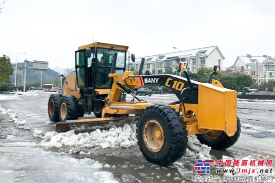 除雪破冰铿锵前行，三一在行动！