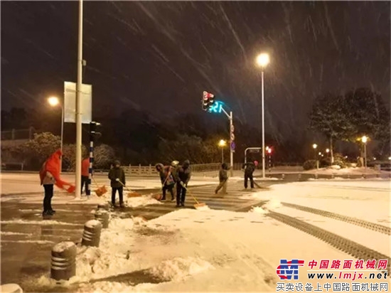 暴雪！零下4度！山貓與他們一起感動中國