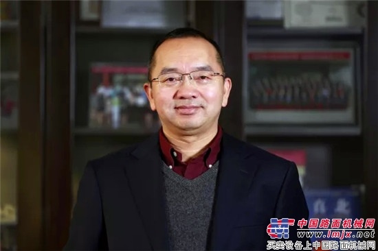  “马教练”的卡特彼勒人生