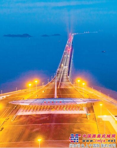 港珠澳大桥主体工程6日验收交付