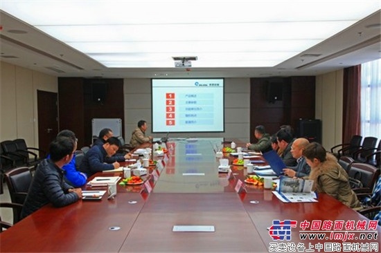 广西客户来陕建机股份参观考察