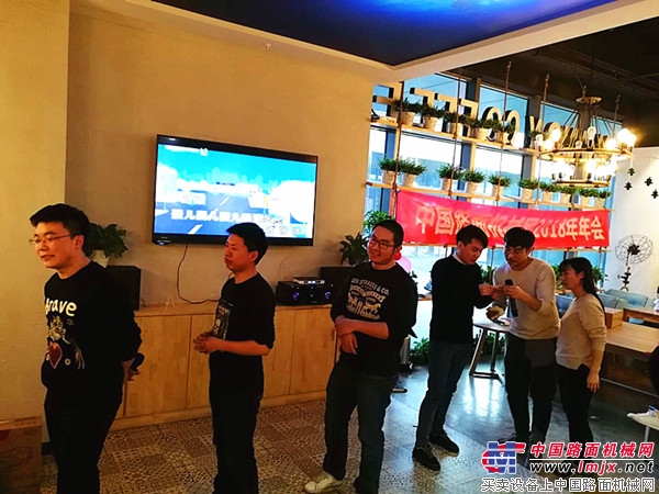 用心前行 筑梦远航 中国路面机械网&机友会举行2018年年会