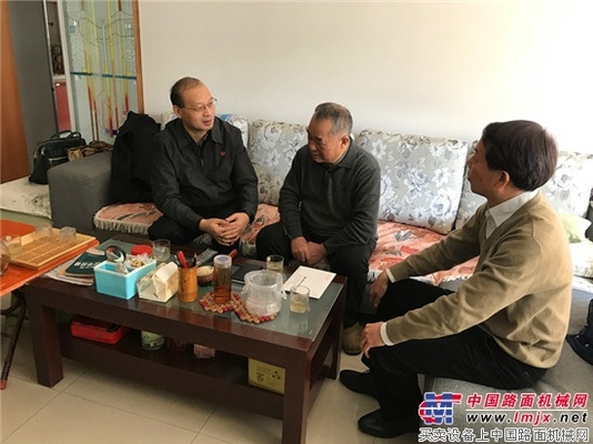 国机重工吴培国董事长赴天津慰问集团公司员工