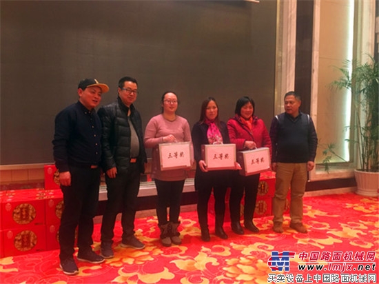 无锡雪桃2017年感恩有您年终答谢会