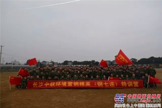 黄沙百战穿金甲，不破楼兰终不还！