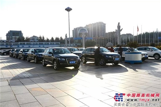 方圆集团销售精英开赴市场