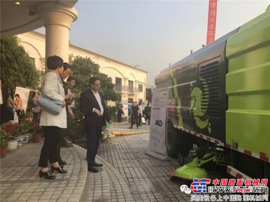 中联环境新品亮相深圳环卫清洁协会年会，开启2018春季巡演之旅！