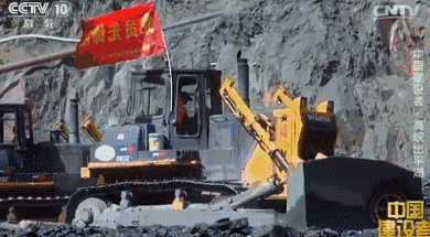 山推大马力推土机助力中国最高土石坝水电站施工