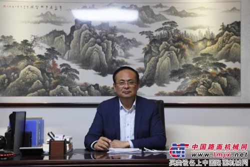 青岛曼特机械总经理杨庆玉 入围“2017工匠中国年度十大人物”