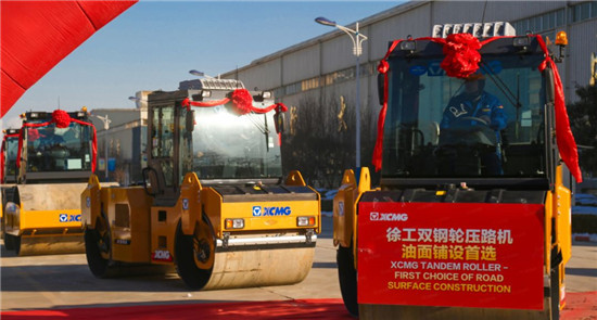 请全球道路机械客户放心！工程建设异常火爆，徐工始终坚持品质至上！