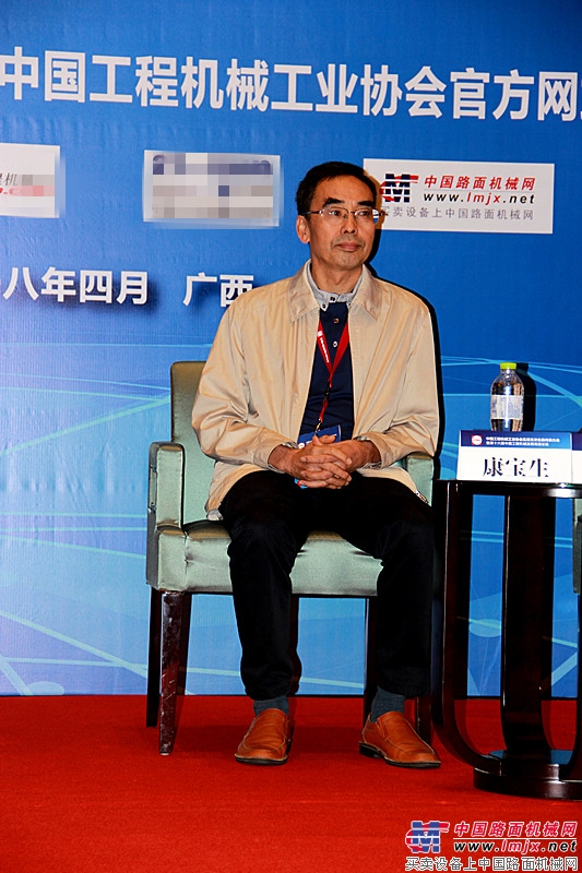 中国工程机械“一带一路”与全球化品牌分论坛在柳州举行