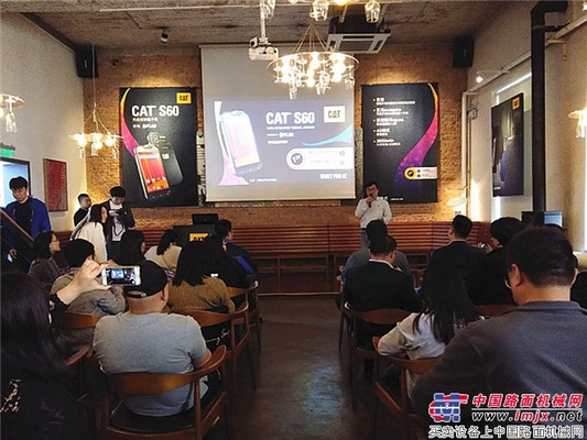 你只差一部“无所不能”的Cat® S60手机