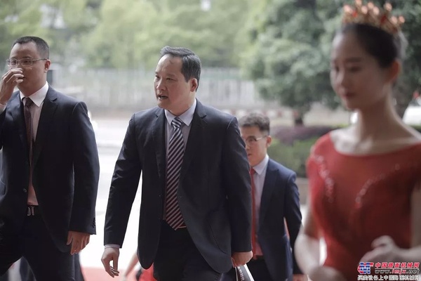 三一重卡董事长梁林河全国服务商大会演讲视频 
