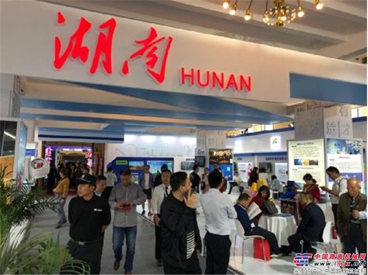 首届中国自主品牌博览会开幕 中联重科展现中国制造自主品牌风采