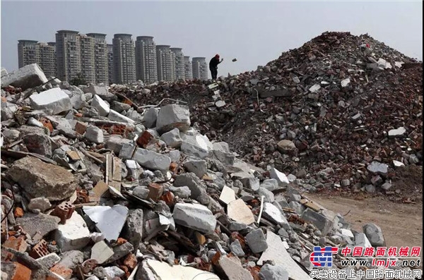 群峰高效处理建筑废弃物，打造美丽绿色杭州