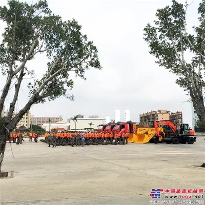 福建省军区领到临晋工机械 点验民兵应急连及企业武装部预征装备
