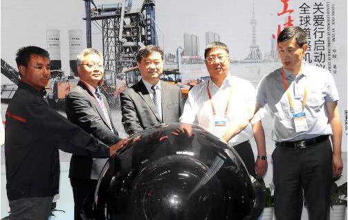 全球首个道路机手公益活动——‘益’路徐工情在京成功启动