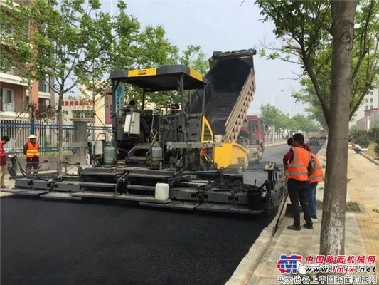 您身边的筑路专家——戴纳派克全系列筑路设备助力武汉城市建设