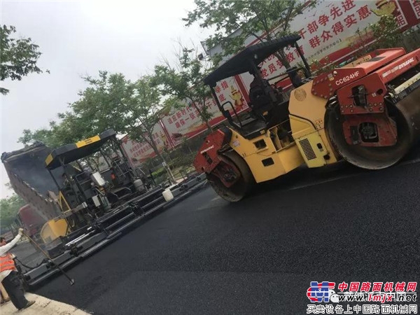 您身边的筑路专家——戴纳派克全系列筑路设备助力武汉城市建设
