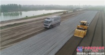 陆达粉料撒布车助力海启高速建设绿色公路