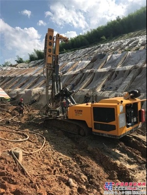 3台宝峨-克莱姆钻机40天解决广东仁新高速施工难题，北京正茂岩土公司万米200 mm直径抗滑桩工程再创佳绩