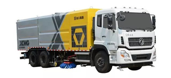 徐工X1新一代又添新品——首台12噸汙水循環洗掃車成功下線