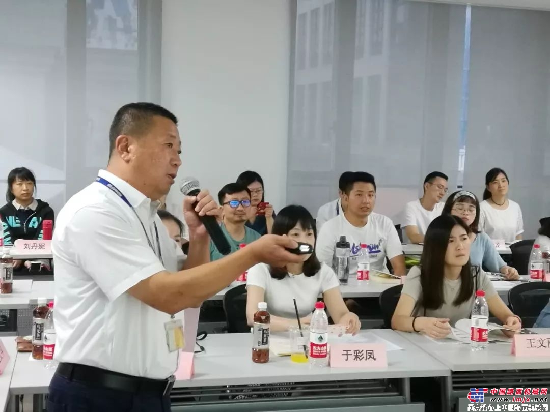 小松中国举办宣传暨网站运营担当人员培训 