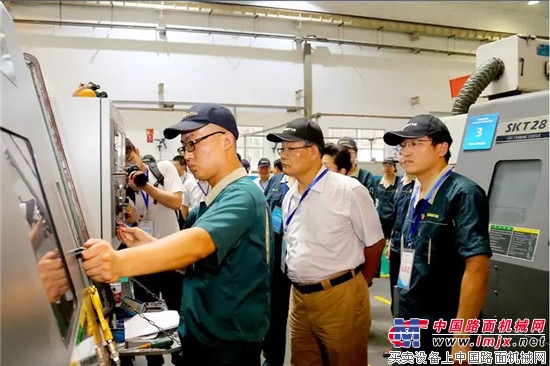 山推成功举办首届工程机械板块职工奥林匹克技能大赛 