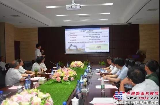 科技部高技术中心副主任袁建湘考察调研山河智能