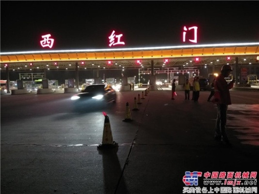 Cat®（卡特）PM620铣刨机在京开高速北京段大显身手