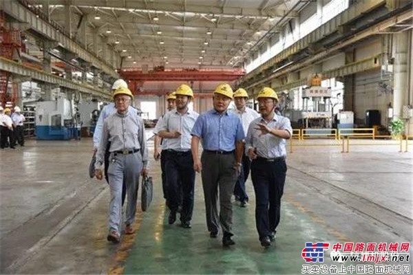 陕建机：“一带一路”国际工程人才发展专家委员会一行来公司调研