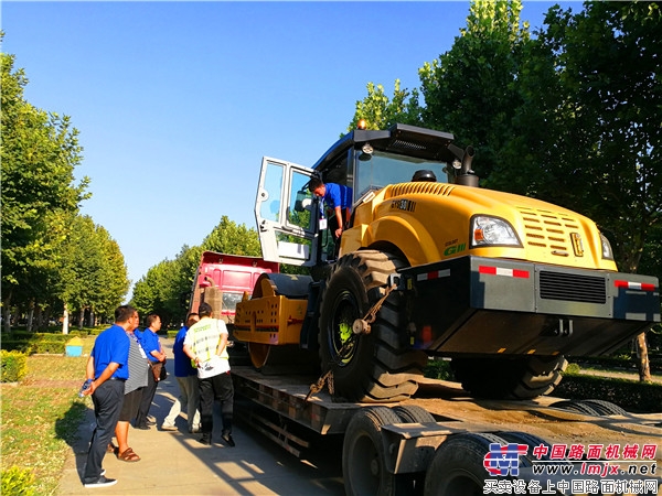 國之重器 國機重工洛陽公司三款精品壓路機助力河北建設