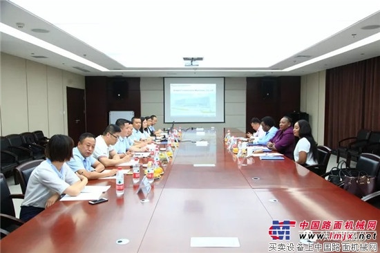 赞比亚客户访问陕建机股份 