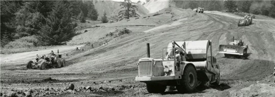 上世纪50年代：Cat®设备在圣劳伦斯海道建设中大显身手 