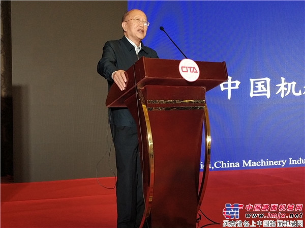 中國工程機械工業協會工業車輛分會第八屆會員代表大會暨2018年年會在合肥召開