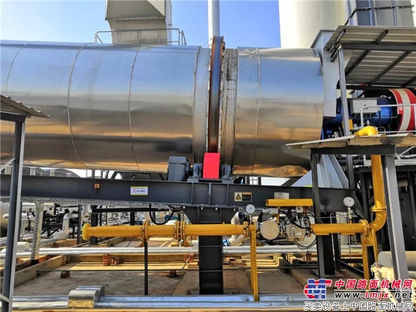 南方路机全环保沥青混合料搅拌设备在江西宜春市政的应用