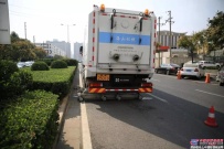 福建海山：两台重型道路污染清除车亮相郑州，路面像新铺的